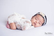 Load image into Gallery viewer, Lace Romper 9-12m
