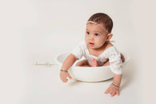 Load image into Gallery viewer, Lace Romper 9-12m
