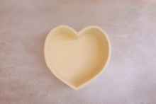 Load image into Gallery viewer, Heart Bowl-Cream

